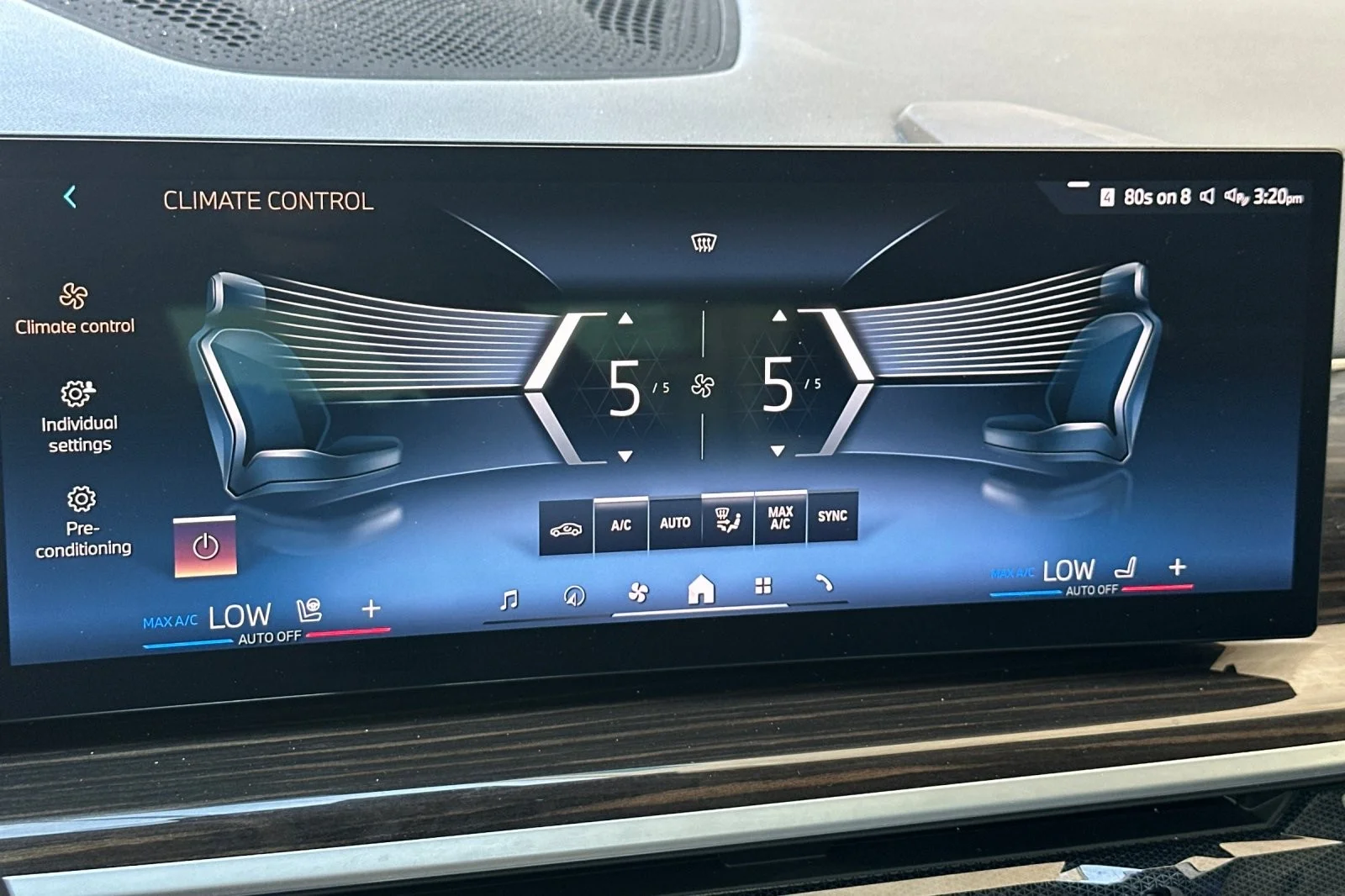 Used 2024 Sparkling Copper Metallic BMW xDrive40i image 21