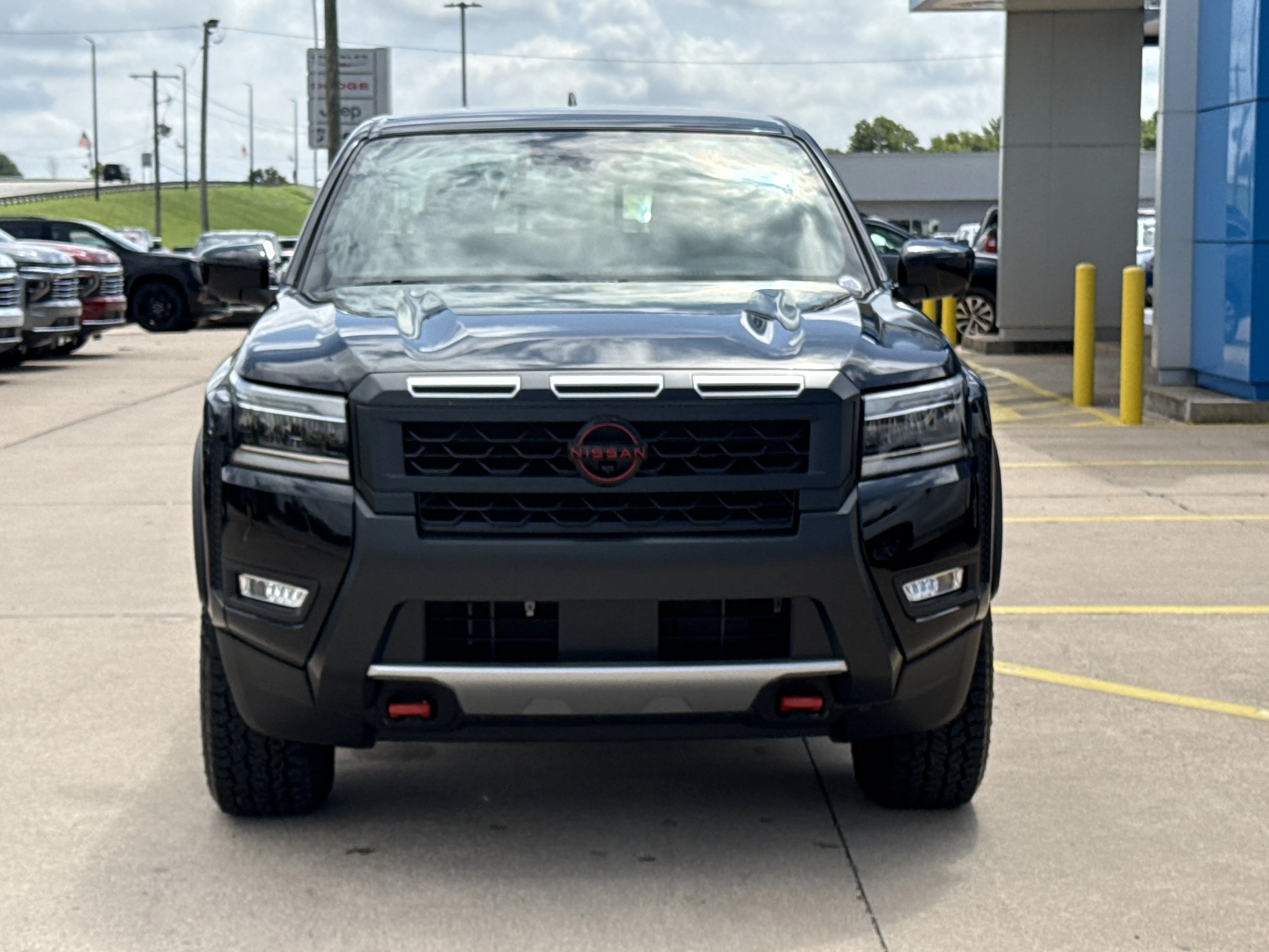 Used 2025 Super Black Nissan PRO-X image 14