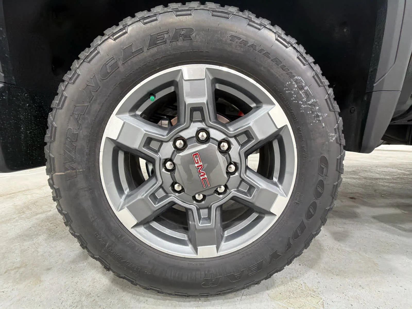 Used 2026 Onyx Black GMC SLT image 19