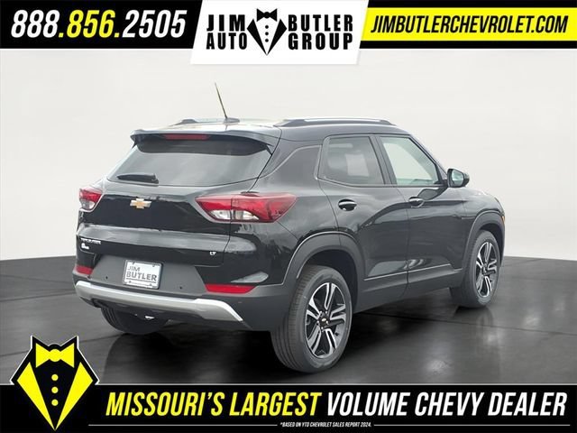 New 2026 Mosaic Black Metallic Chevrolet LT image 4