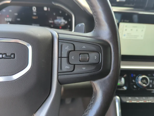 Used 2023 White GMC Denali image 43