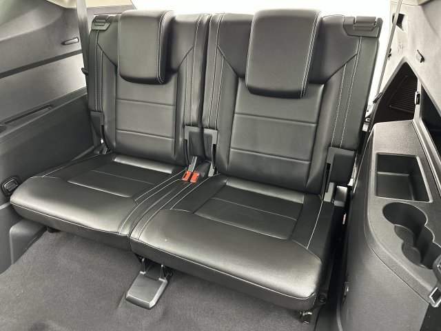 Used 2022 Red Volkswagen SEL image 24