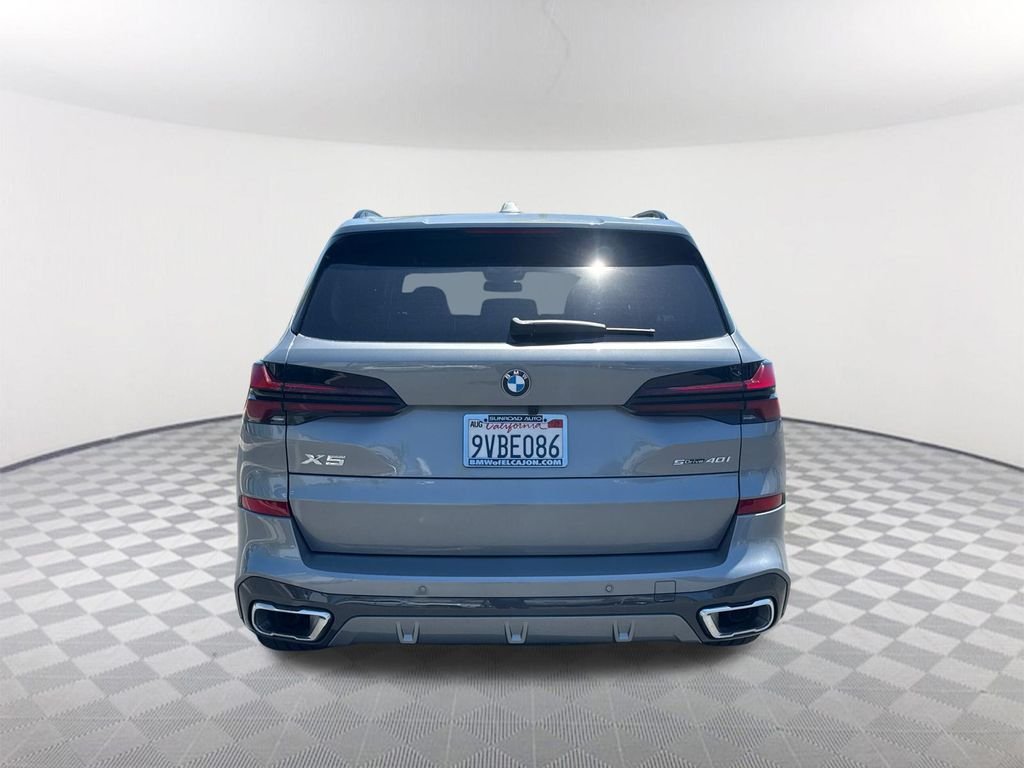 Used 2026 Gray BMW sDrive40i image 5
