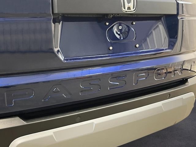 New 2026 Obsidian Blue Pearl Honda RTL image 9