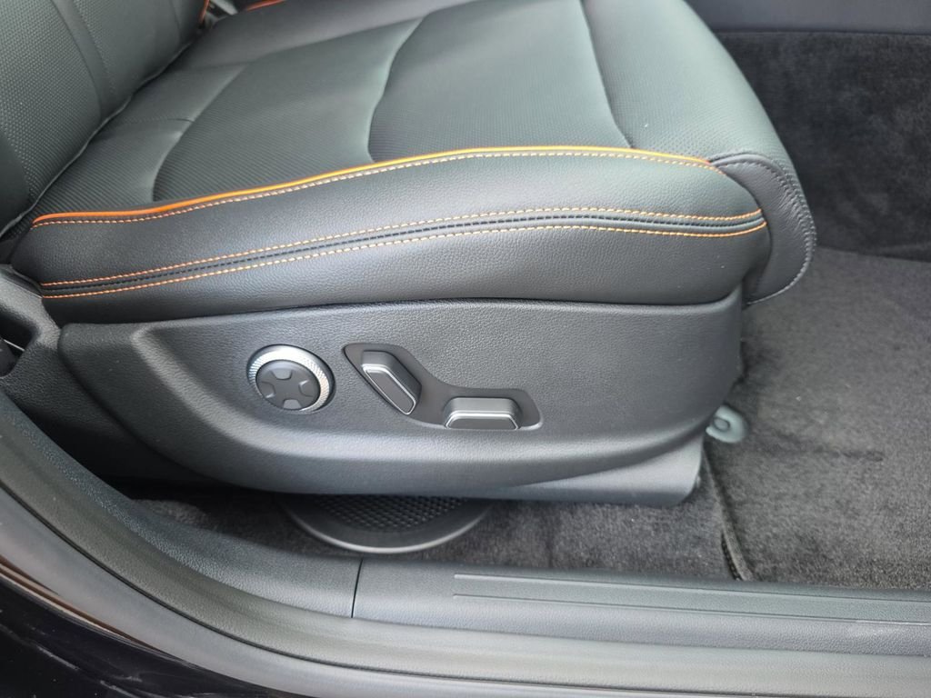 2026 GENESIS GV70 Sport Advanced - Photo 27