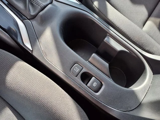 2024 Toyota Corolla LE - Photo 9