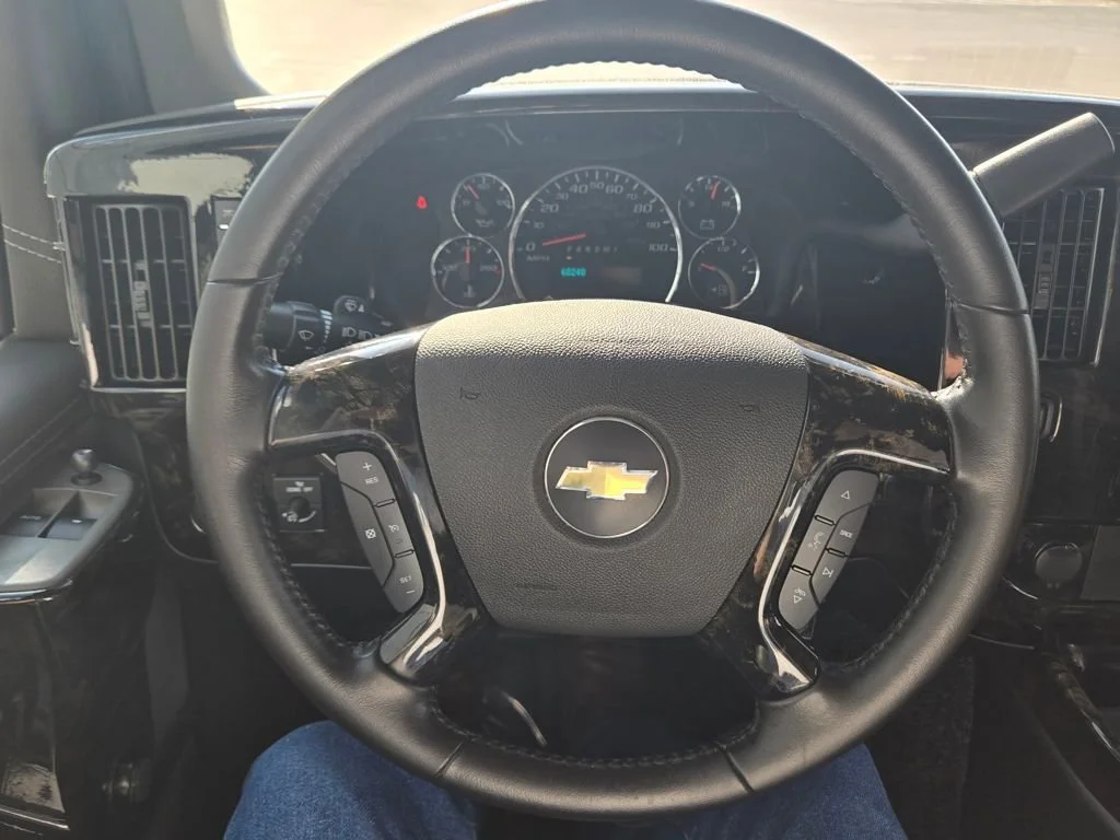 2022 Chevrolet Express Cargo Work Van - Photo 19