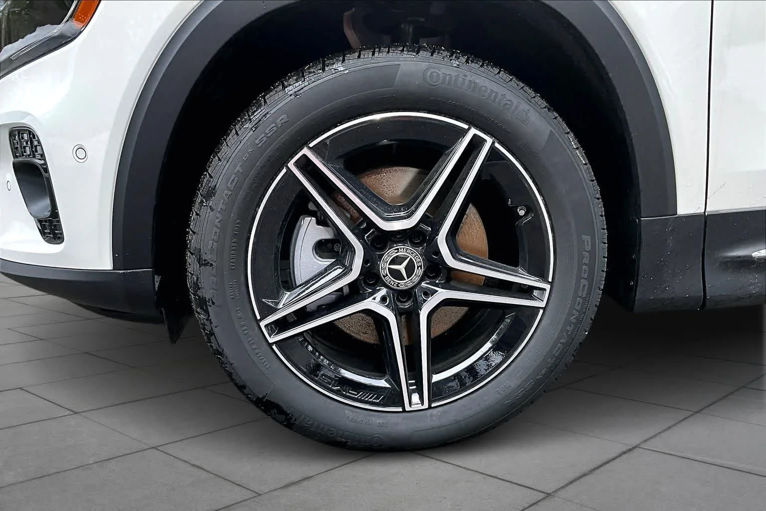 New 2026 Polar White Mercedes-Benz GLB 250 image 16
