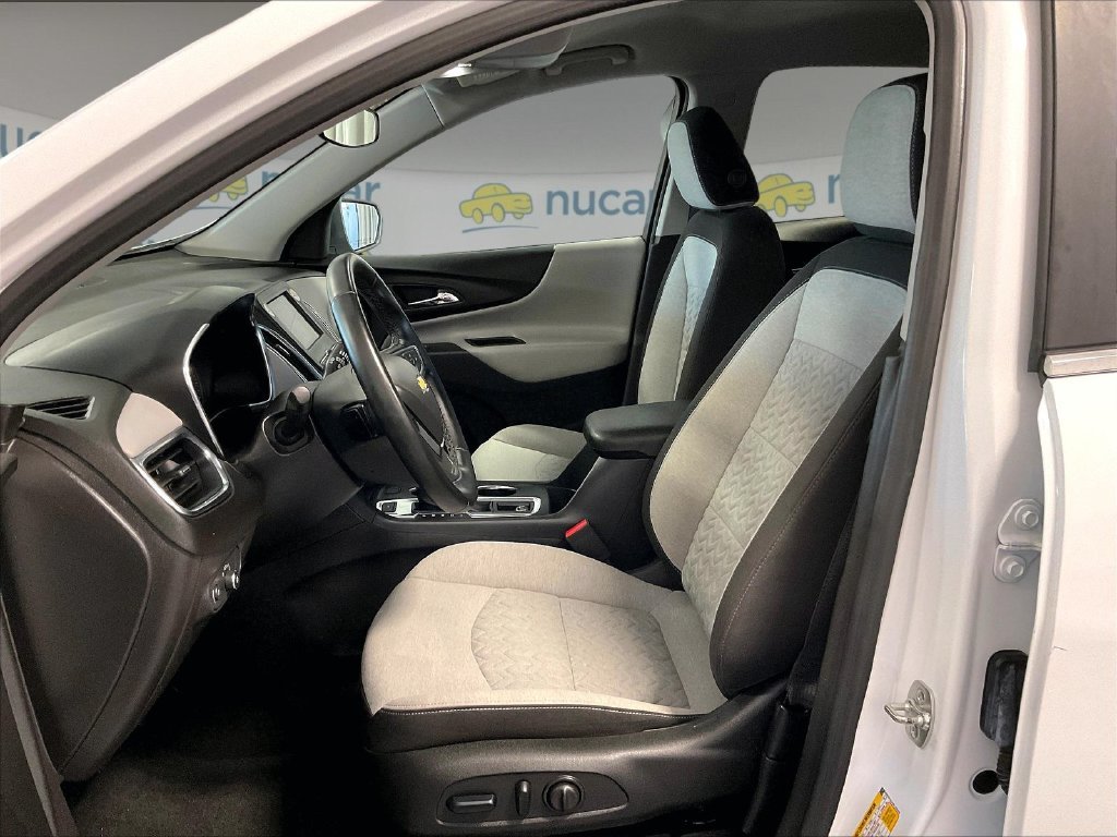 Used 2024 Summit White Chevrolet LT image 10