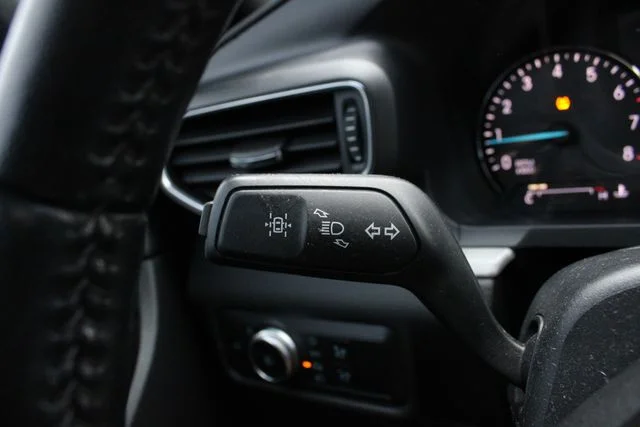 Used 2020 Black Ford XLT image 12