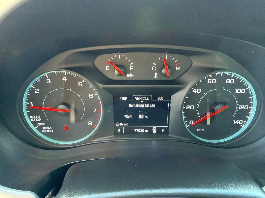 Used 2022 White Chevrolet LT image 25