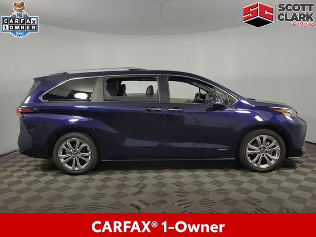 Used 2021  Toyota Platinum image 11