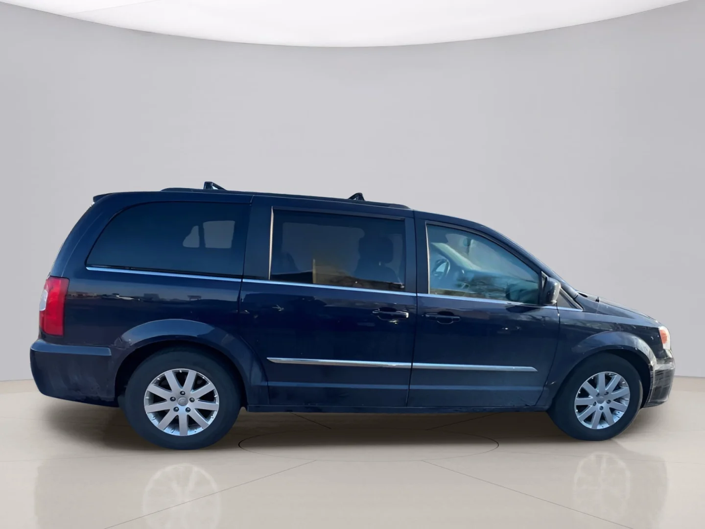 Used 2015 Blue Chrysler TOURING image 9