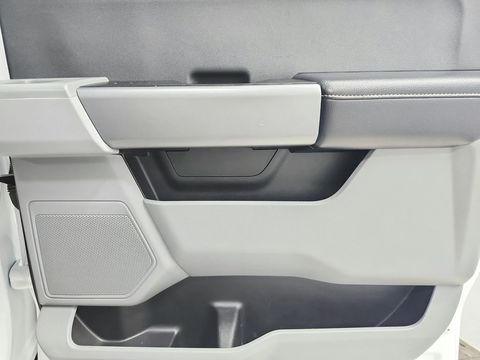 Used 2025 White Ford XLT image 42