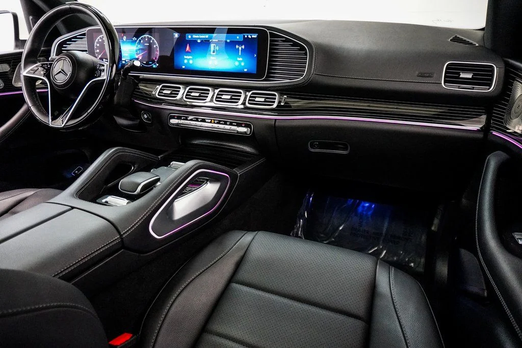Used 2024 White Mercedes-Benz GLS 450 image 25