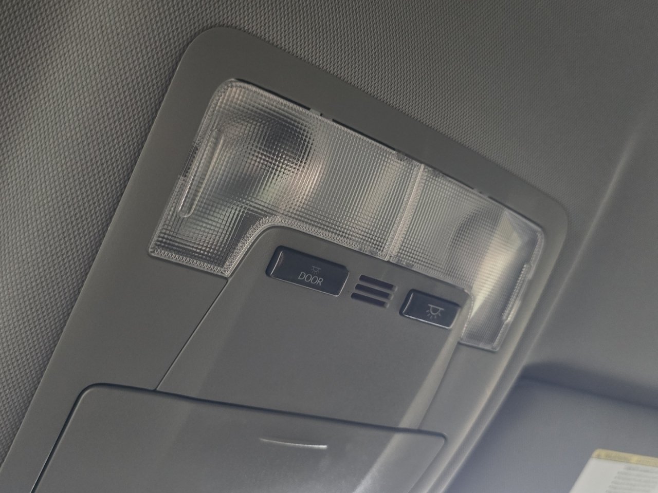 2019 Toyota Highlander LE - Photo 30
