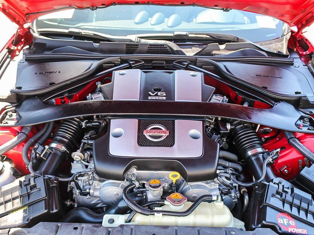 Used 2014 Red Nissan Touring image 24