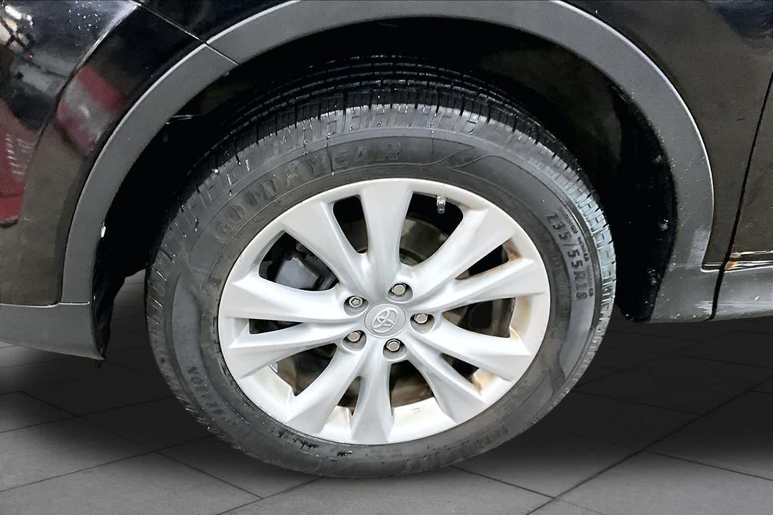 Used 2015 Black Toyota Limited image 11