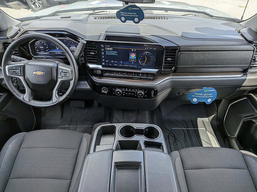2024 Chevrolet Silverado 1500 LT - Photo 14