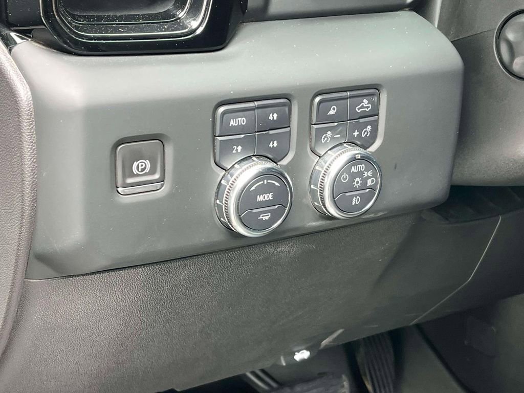 Used 2024 Sterling Metallic GMC AT4 image 29