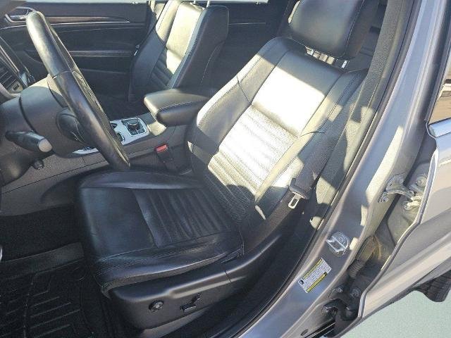 Used 2018 Billet Silver Metallic Clearcoat Jeep  image 6