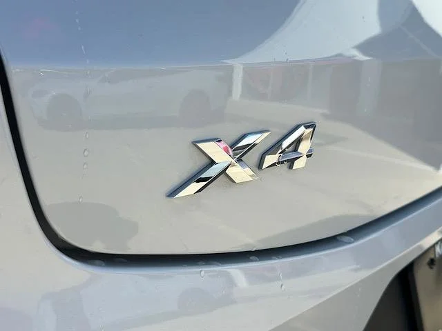 Certified Used 2025 Mineral White Metallic BMW xDrive30i image 31