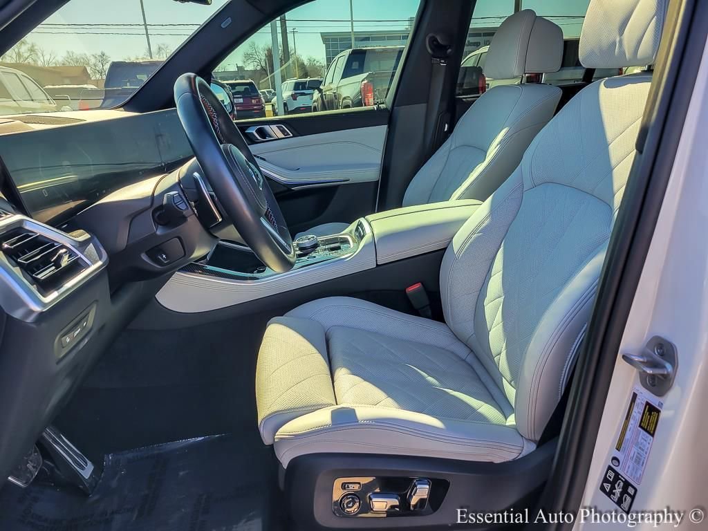 2025 BMW X5 - Image 8