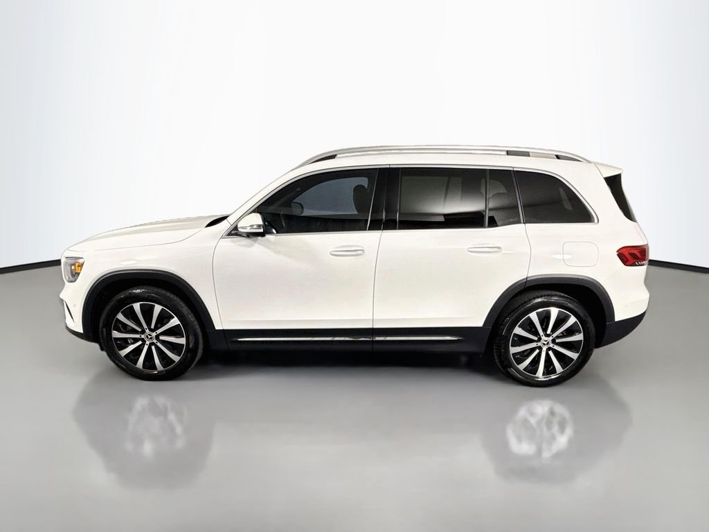 Used 2023 White Mercedes-Benz GLB 250 image 4