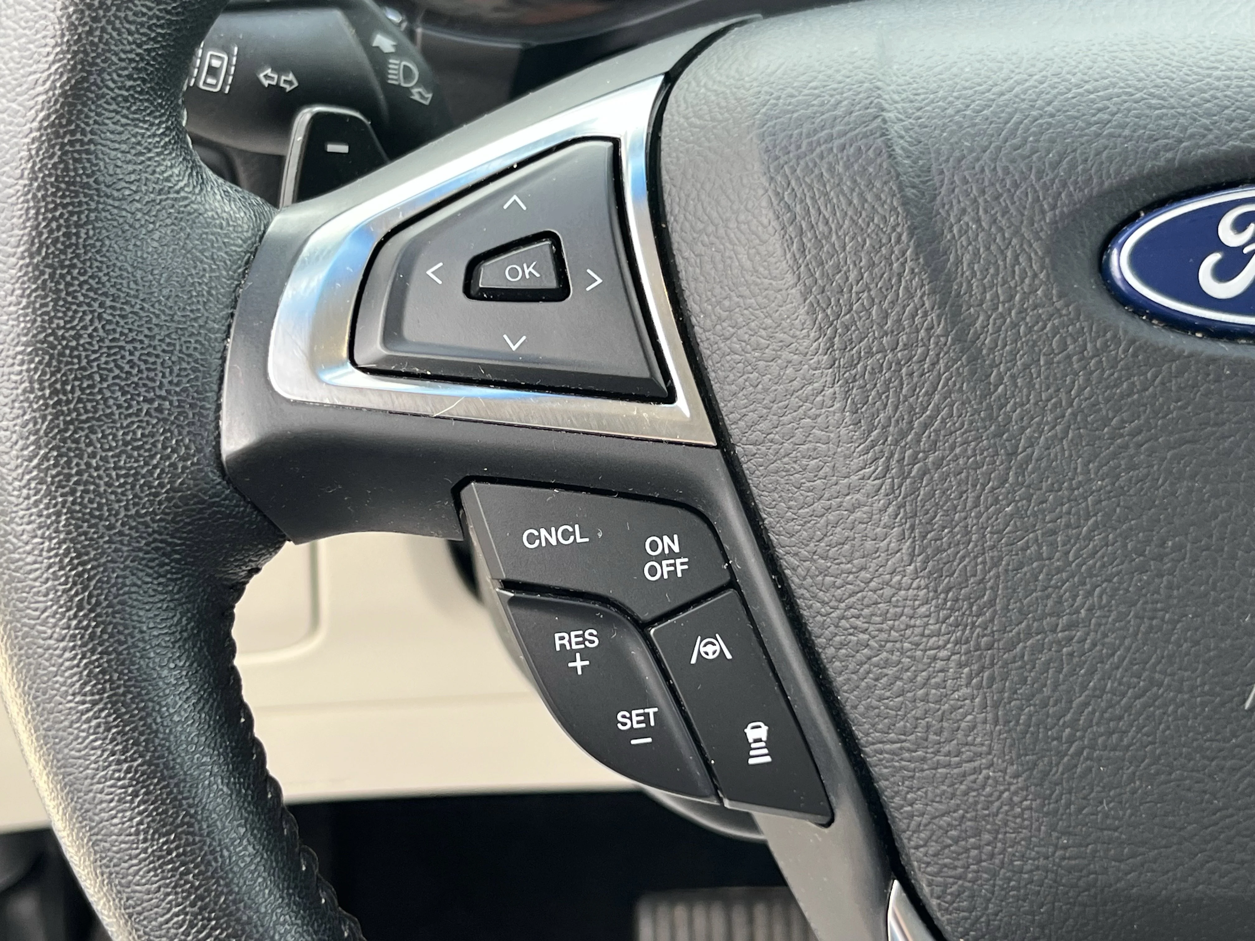 Used 2020 Green Metallic Ford Titanium image 27