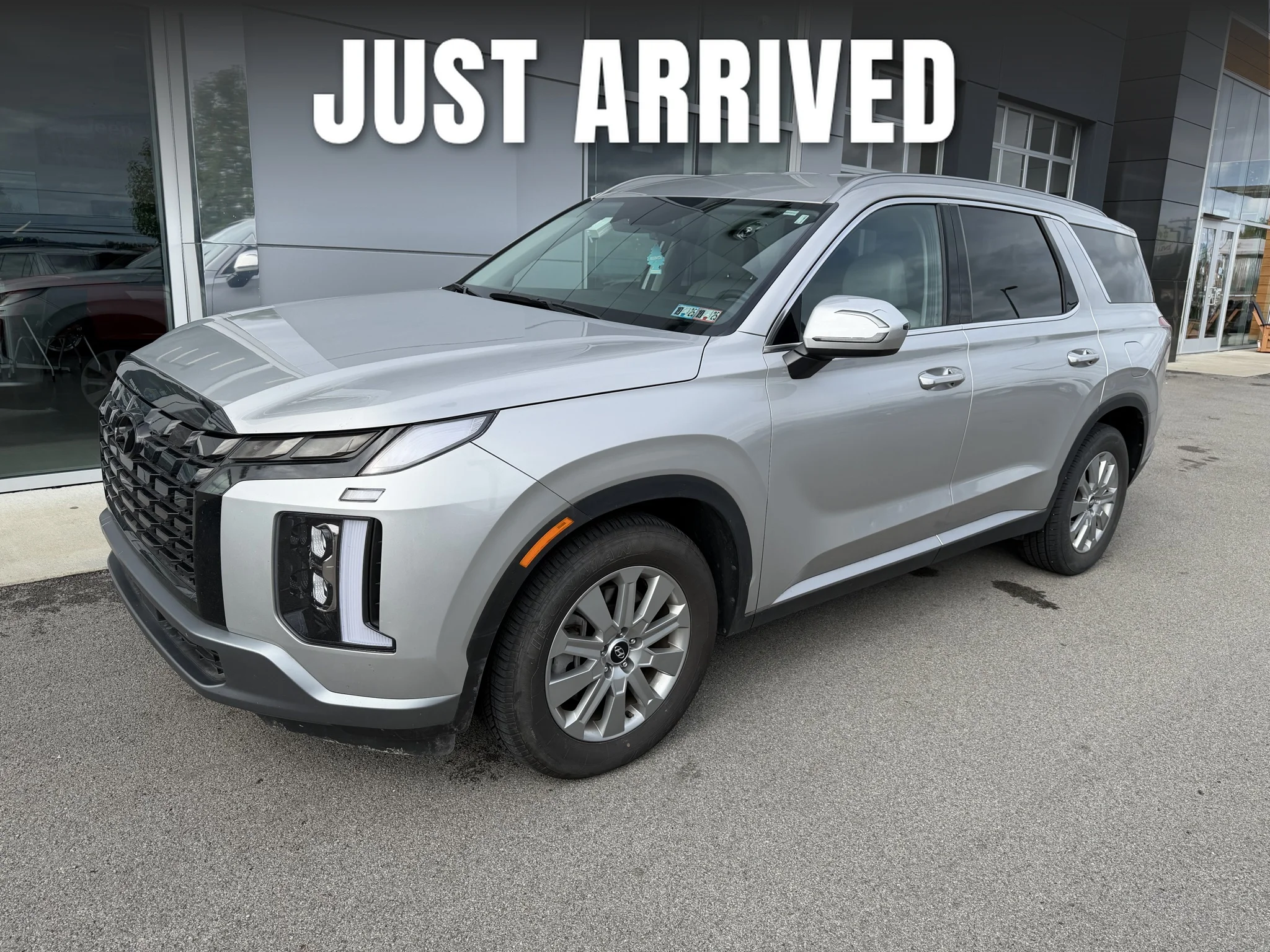 Used 2025 Typhoon Silver Hyundai SEL image 1