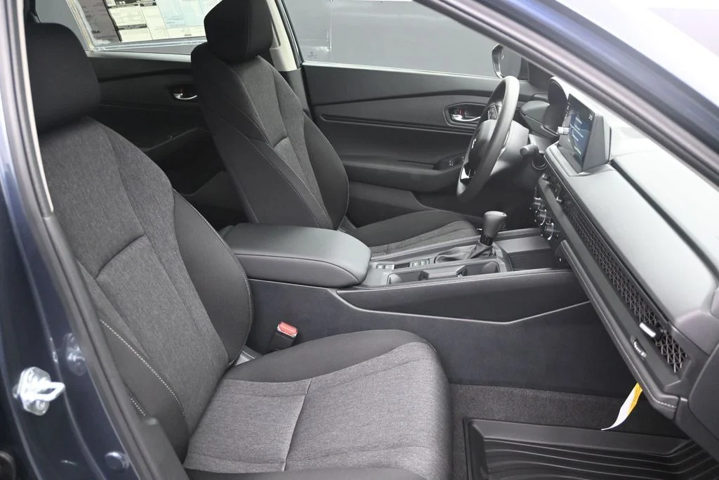 New 2026 Meteorite Gray Metallic Honda SE image 10
