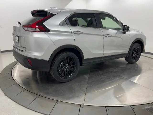 New 2026 Silver Mitsubishi LE image 5