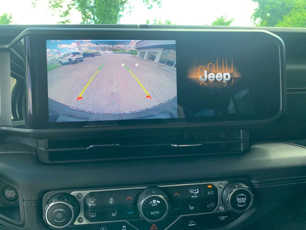 Used 2024 Blue Jeep Sahara image 23