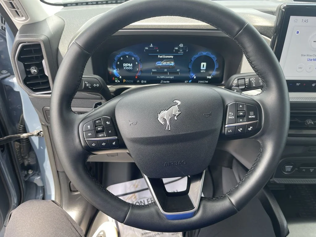 Used 2025 Gray Ford Badlands image 18