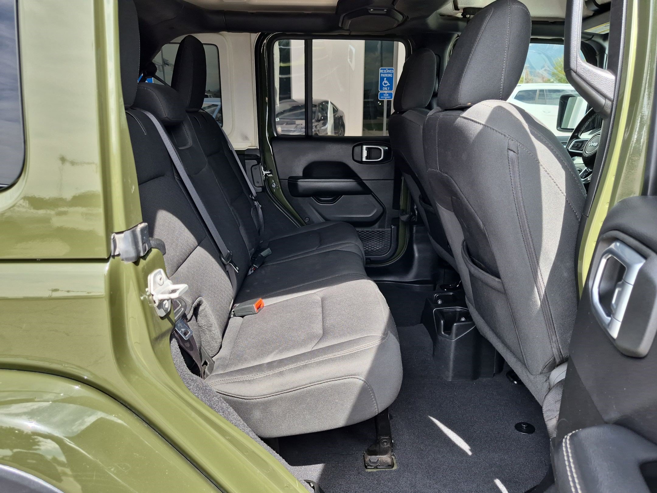 Used 2022 Sarge Green Clearcoat Jeep Unlimited Sahara image 29