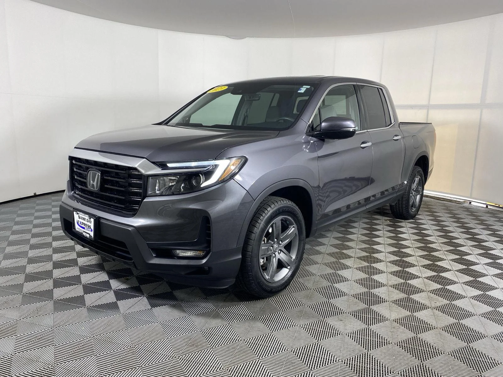 Used 2023 Modern Steel Metallic Honda RTL-E image 3
