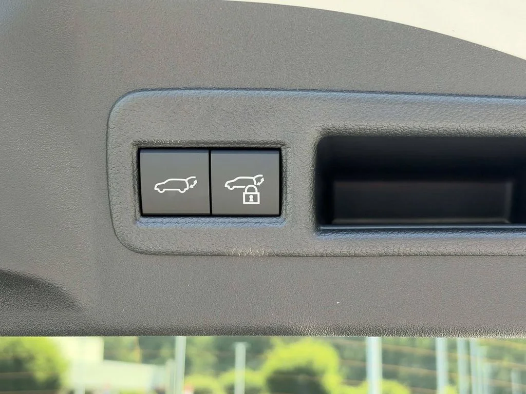 New 2026 Wind Chill Pearl Toyota XLE image 14