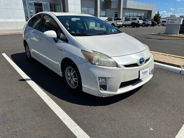 Used 2010  Toyota I image 4
