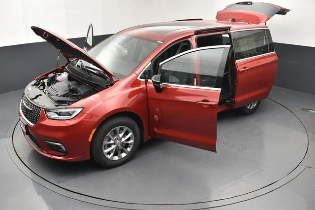 2026 Chrysler Pacifica Select - Photo 30