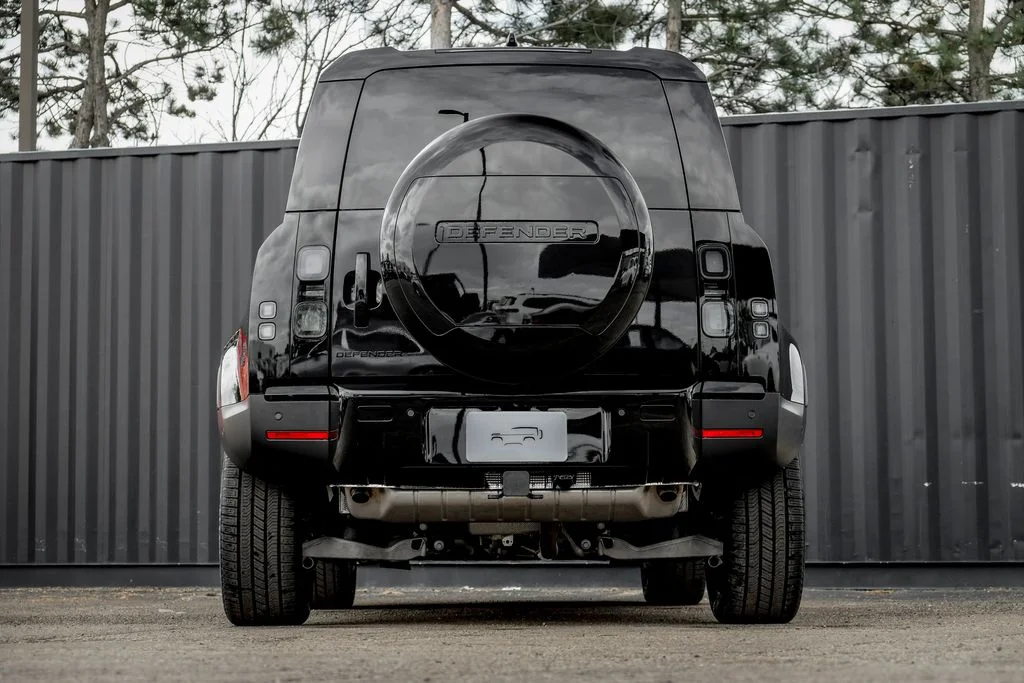 New 2026 Santorini Black Land Rover S image 7