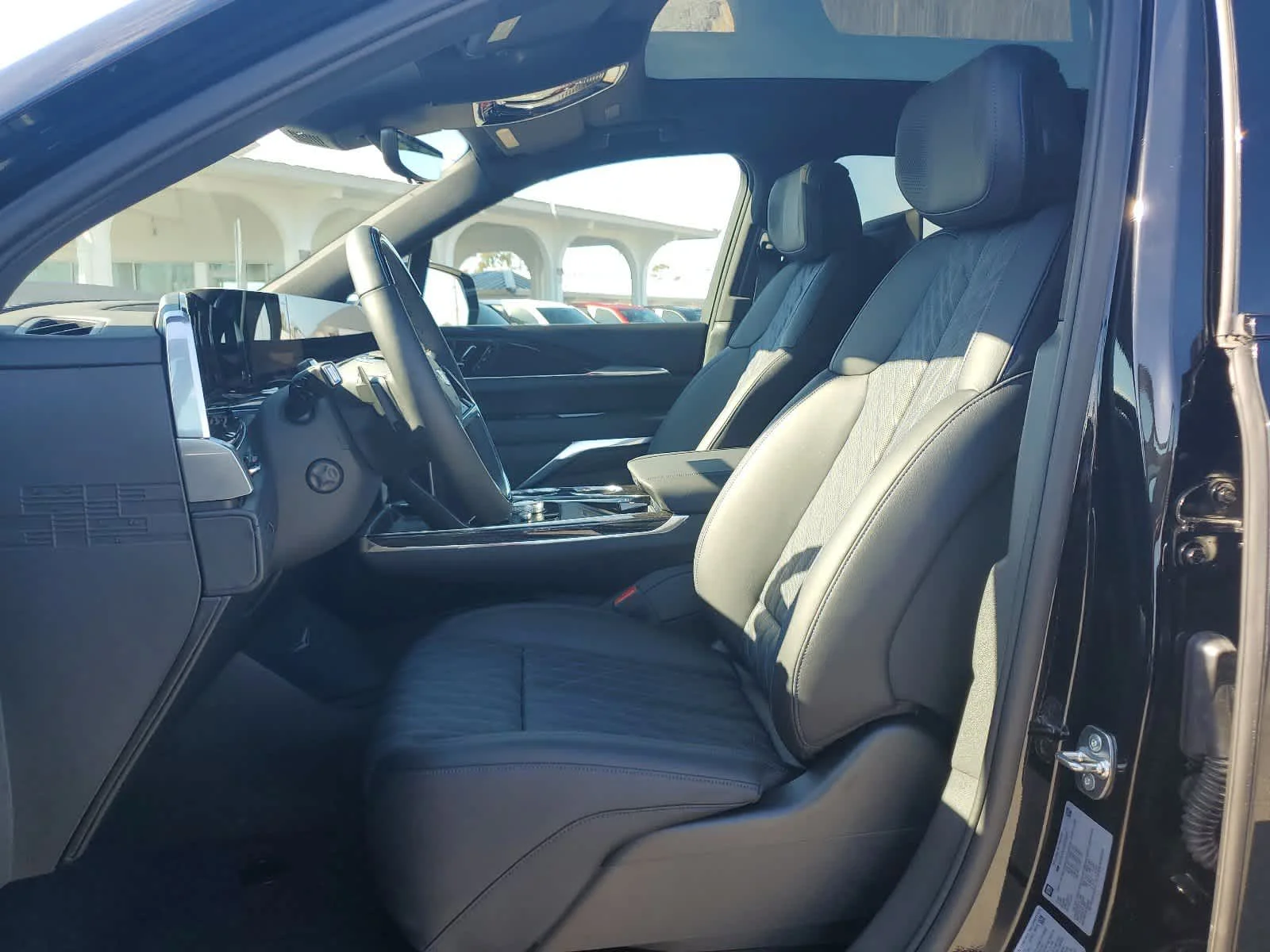2025 Cadillac Escalade IQ Luxury 1 - Photo 13