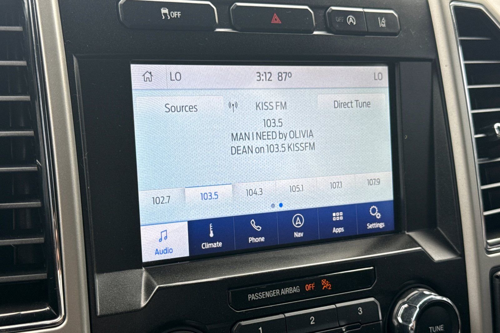 Used 2020 Black Ford Lariat image 16