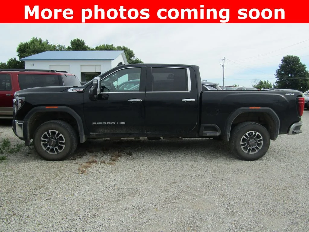 Used 2025 Onyx Black GMC SLT image 2