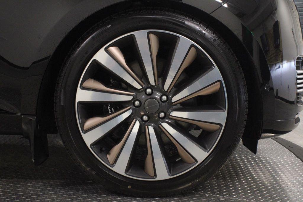 New 2026 Santorini Black Land Rover SV image 14