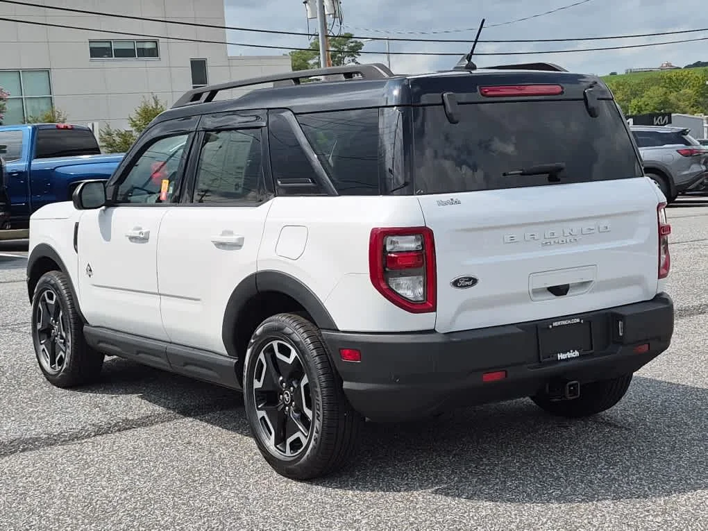 Used 2023 Oxford White Ford Outer Banks image 4