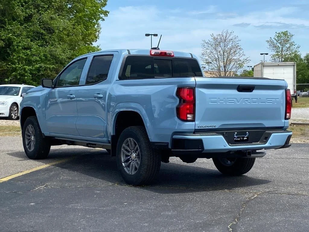 2025 Chevrolet Colorado LT - Photo 6