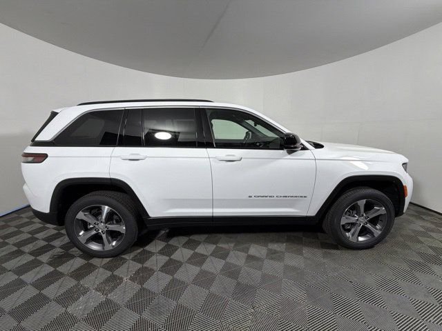 New 2026 White Jeep Limited image 3