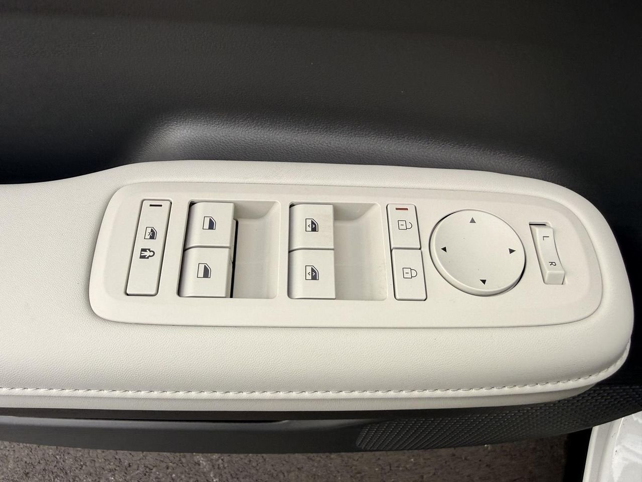 New 2026 Serenity White Hyundai SEL AWD image 11