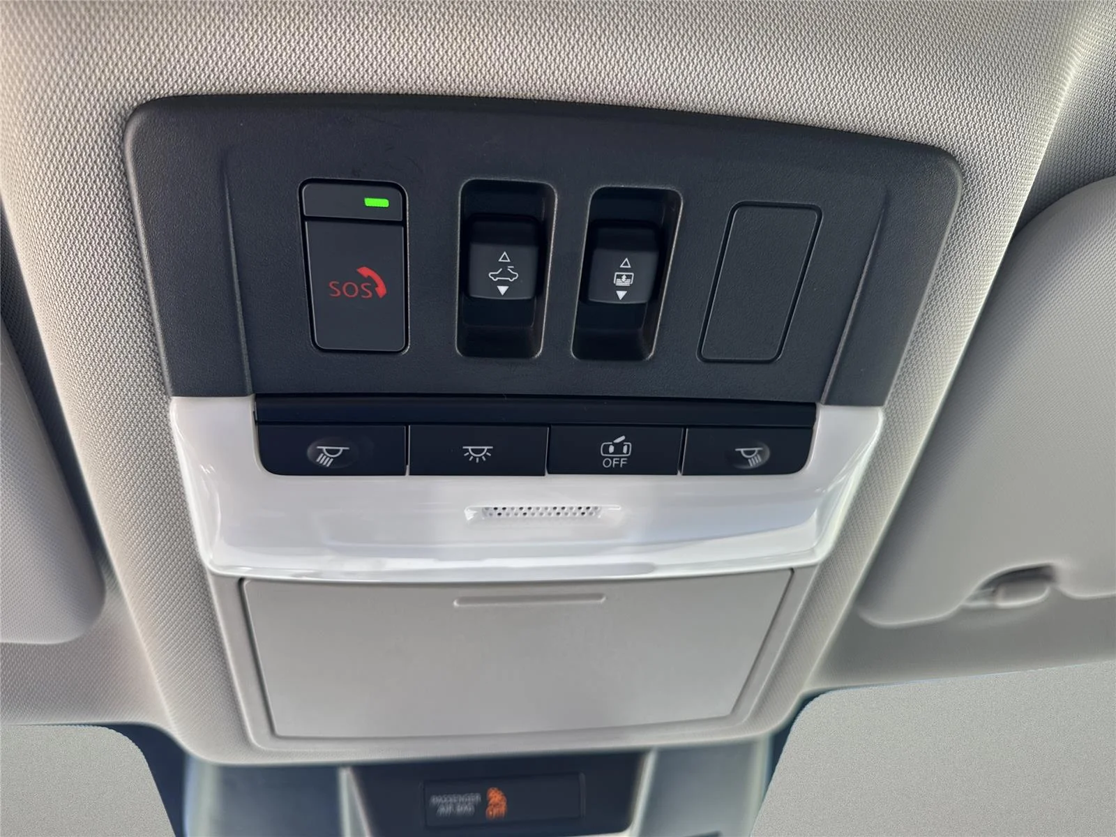 Used 2023 Super Black Nissan SL image 28