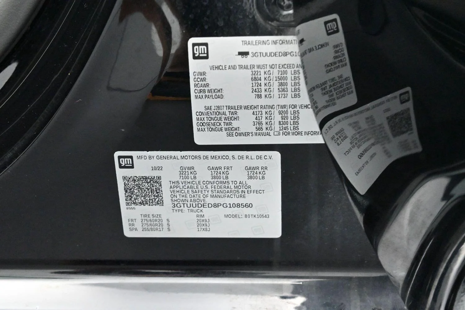 Used 2023 ONYX BLACK GMC SLT image 40
